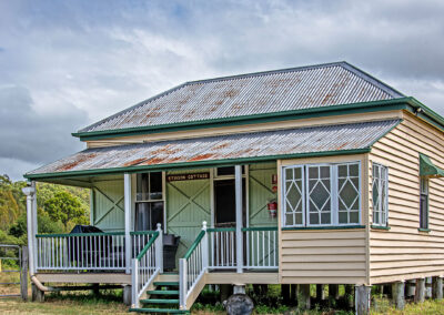 Cedar Glen Scenic Rim Accommodation Stinson Cottage exterior